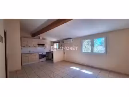 location appartement 3 pièces 55 m² à avignon (84000)