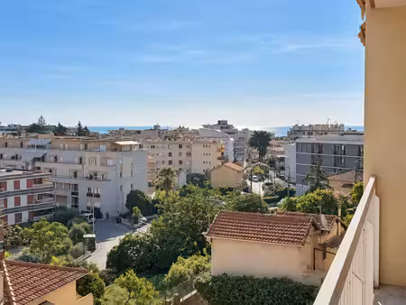 appartement à roquebrune-cap-martin (06190)