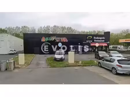 vente commerce savigny le temple 77176 940m²