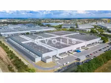 location entrepôt lieusaint 77127 48811m²