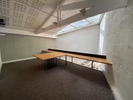 achat local professionnel 259m²