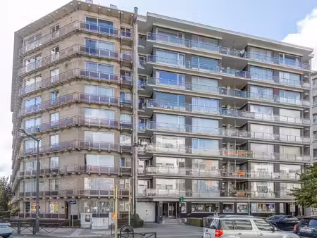 appartement te koop in sint-jans-molenbeek met 3 slaapkamers