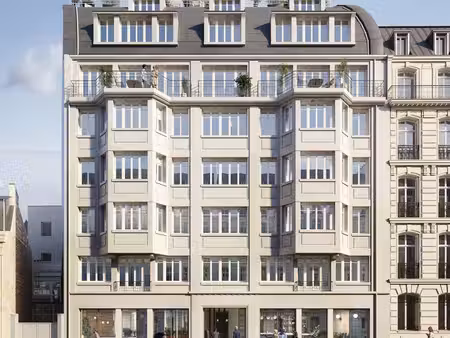 location local professionnel 1 332m²