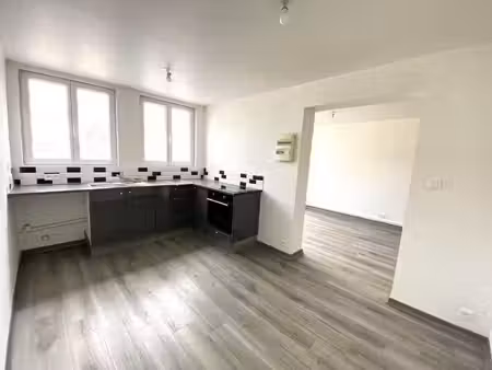 location appartement 3 pièces 80m²