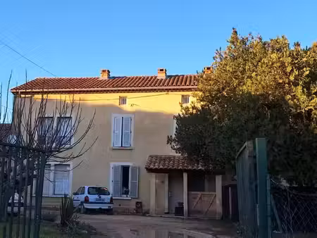 location appartement 4 pièces 116 m² à laudun-l’ardoise (30290)