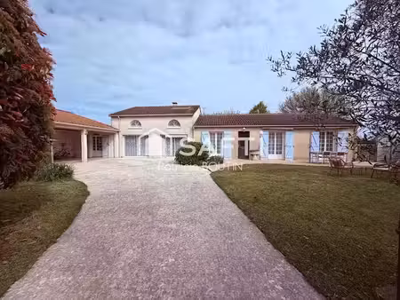 vente maison 9 pièces 190 m² à villiers-en-plaine (79160)  275 000 €