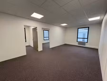location bureaux 56m²