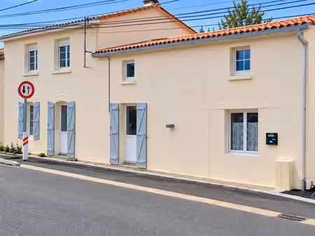 maison à le poiré-sur-vie (85170)