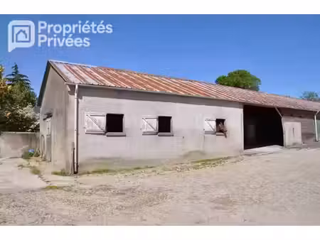 vente locaux professionnels 500 m² à laval (53000)  233 178 €