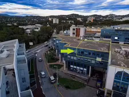 vente locaux professionnels 136.1 m² à le cannet (06110)  243 000 €
