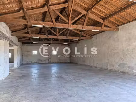 vente local d’activités lansac 33710 1740m²