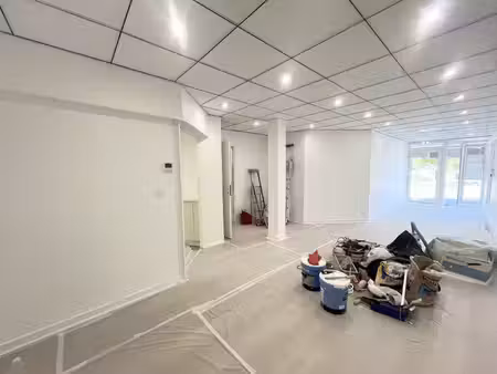 location local commercial 50m² gradignan 33170