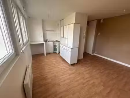 location appartement 2 pièces à angers saint-léonard madeleine (49000) : à louer 2 pièces 