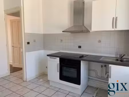 a louer grenoble - quartier chorier-berriat  joli 2 pièces + cu