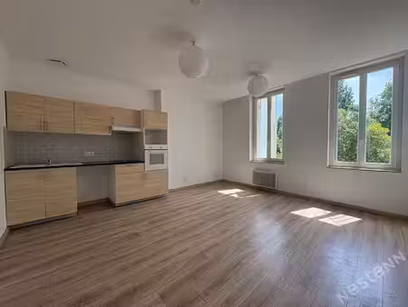 agen - appartement t2 à louer de 37 m²