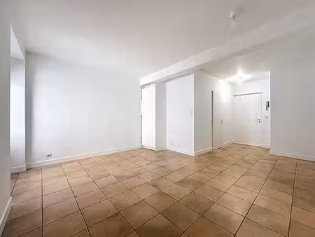 à vendre ? appartement t2 avec terrasse à villeneuve-sur-lot