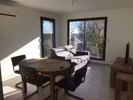 location appartement 2 pièces 46 m² à trespoux-rassiels (46090)