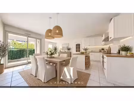 appartement t2 en rez-de-chaussée avec terrasse cave et place d
