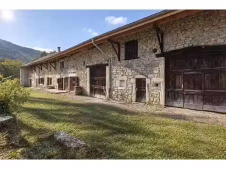 longère de caractère – 175 m² sur 1 6 ha