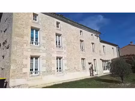 vente maison 7 pièces 206 m² à vouharte (16330)  294 000 €