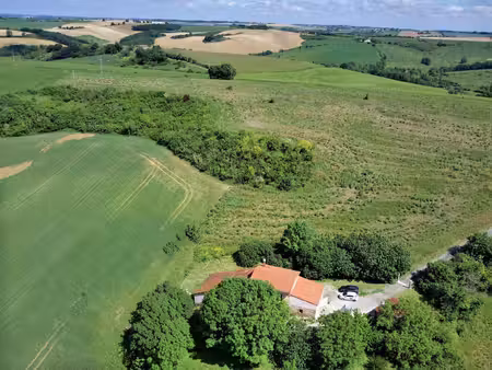 ferme rénovée - 136m2 - 4 hectares de terrain