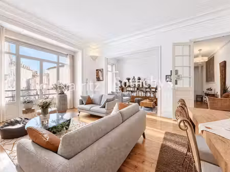 appartement de luxe à vendre dans le quartier halles-hurlague