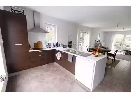 bel appartement dans un cadre boisé