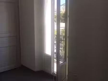 location appartement 2 pièces à toulon (83000) : à louer 2 pièces / 34m² toulon