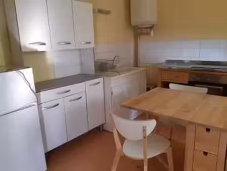location appartement 2 pièces meublé à cosne-cours-sur-loire (58200) : à louer 2 pièces me