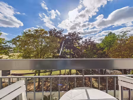 3 pièces traversant avec balcon vu sur verdure sans vis à vis