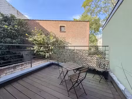 parlement européen: bel appartement récent avec terrasse de