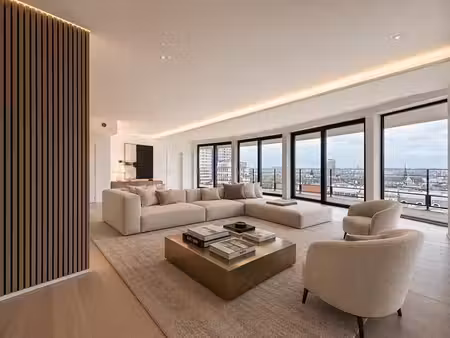 un appartement 4ch d'exception au coeur du quartier louise