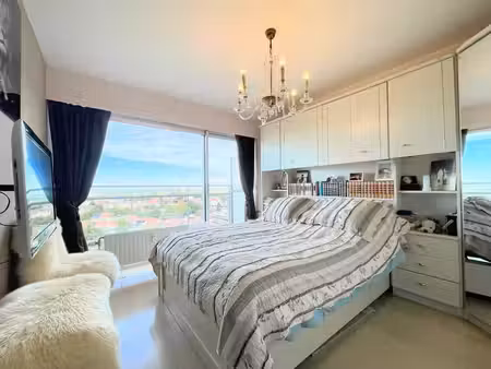 bel appartement 2 chambres avec 2 terrasses rénovées evere