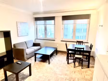superbe studio meublé de 45 m² – mérode / cinquantenaire