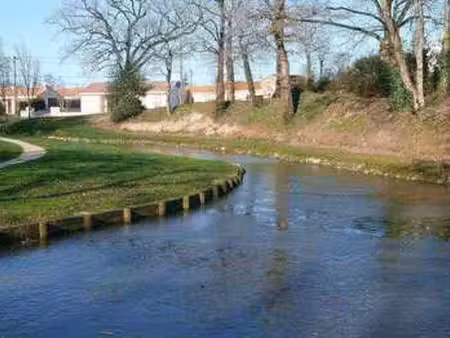 vente terrain à belleville-sur-vie (85170) : à vendre / belleville-sur-vie