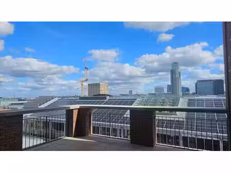 2 ch. 104 m²  terrasse 29 m² vue skyline  tour & taxis 2022