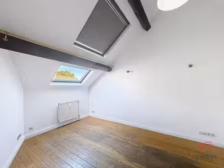 studio non-meublé  idéalement situé