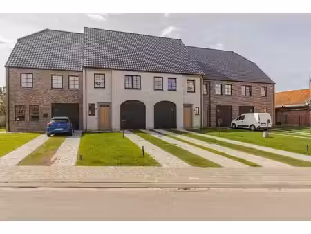 spacieuse maison neuve économe en énergie avec 3 chambres...