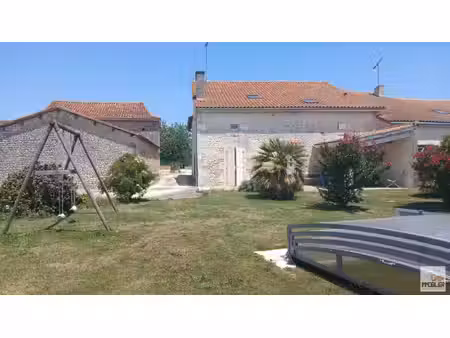 maison rénovée  4 chambres  piscine