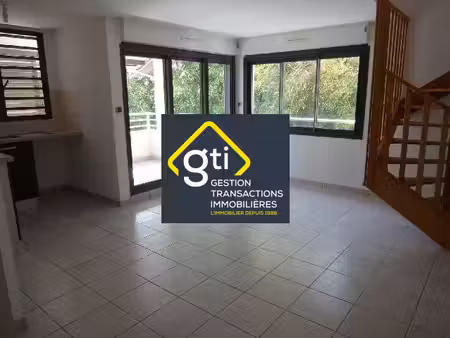 f3 duplex ste clotilde a louer proche clinique ste clotilde