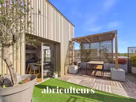 superbe duplex esprit « maison sur le toit » 96 m² + 70 m² de terrasses plein sud  vue pan