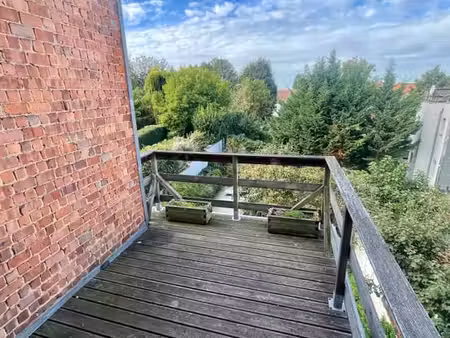forest national  2 chambres  possibilité 3 + terrasse 10m2