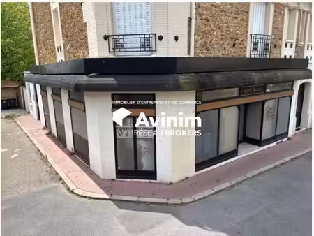 location commerce saint maur des fosses 94210 151m²