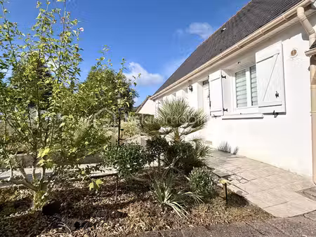 maison 4 chambres - grand garage - terrain clos de 958 m2