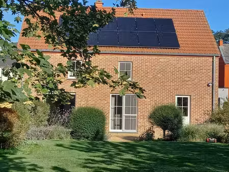 agréable maison 4 façades avec jardin exposé sud à thisnes