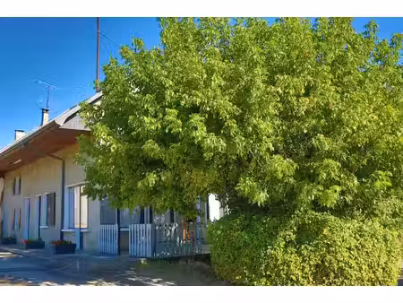 maison à rénover à mésigny : beaux volumes  et fort potentie