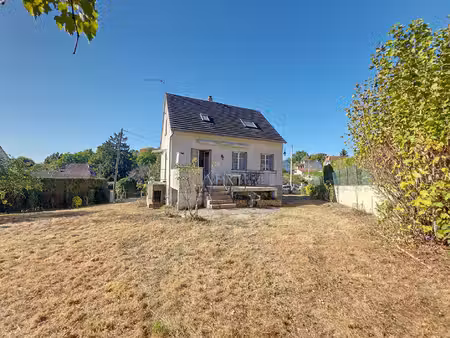 maison sur sous sol maintenon commerces et gare
