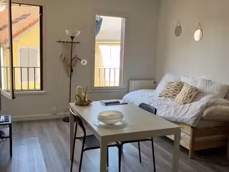 location d'un appartement f1 (21.37 m² carrez) à pau centre  au calme