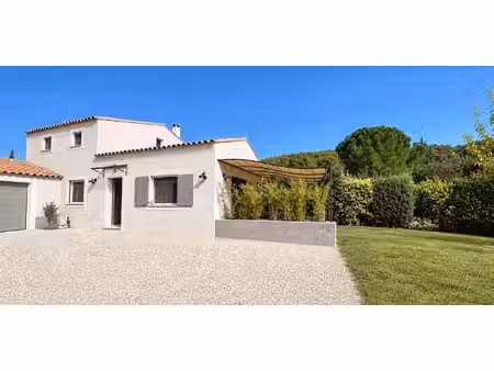 maison avec piscine et jardin lauris (84)
