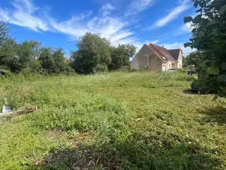 terrain constructible 705m2
